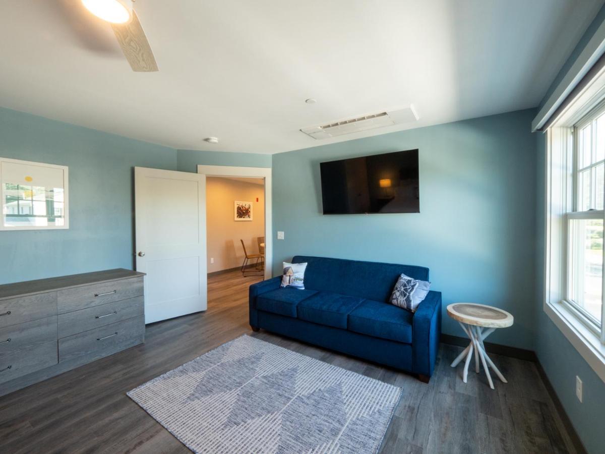 Long Beach Suites Gloucester Exteriör bild