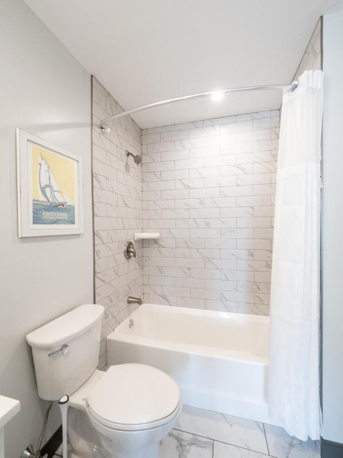 Long Beach Suites Gloucester Exteriör bild